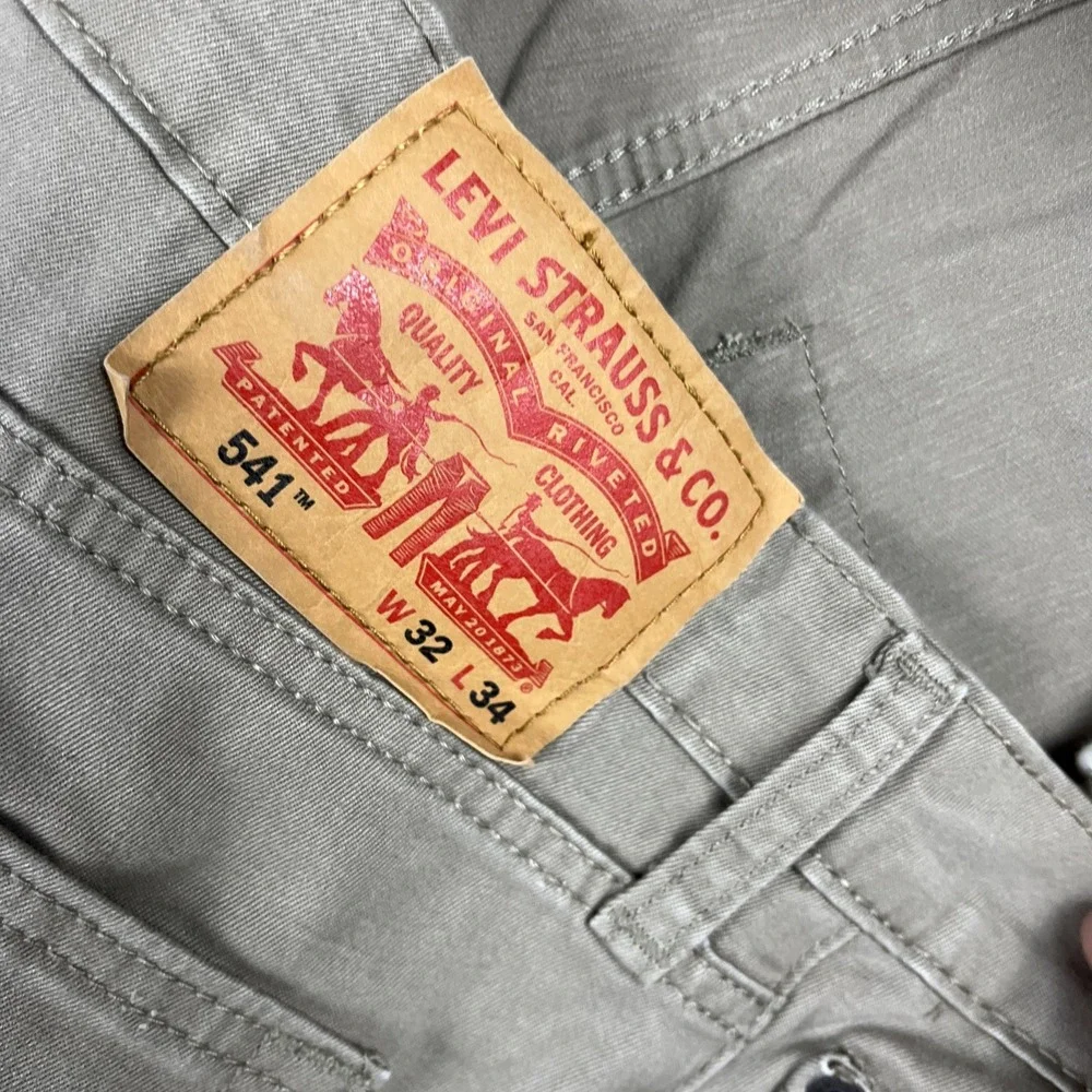 Levi's 541 Pants Mens '32x34' Athletic Taper Fit Khaki Tan Jeans W34 L32 Stretch